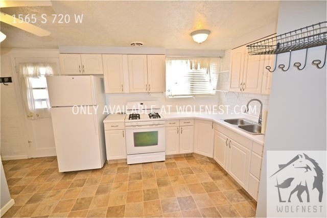 Foto del edificio - No Deposit Option! Beautiful 3 Bedroom Woo...