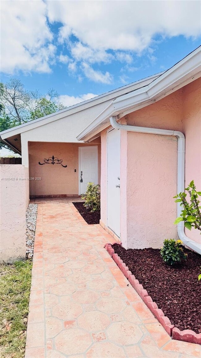 Building Photo - 14814 SW 108th Terrace