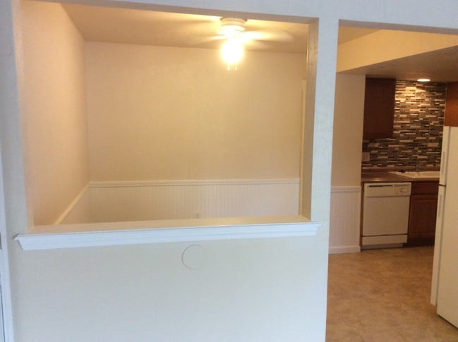 Building Photo - Sunnyview Apartments