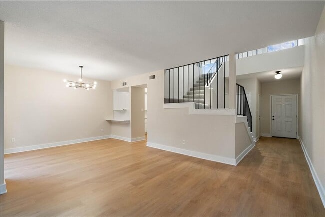 Building Photo - 1300 Augusta Dr