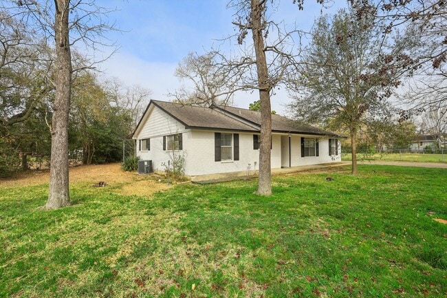 Building Photo - 3919 Galway Ln