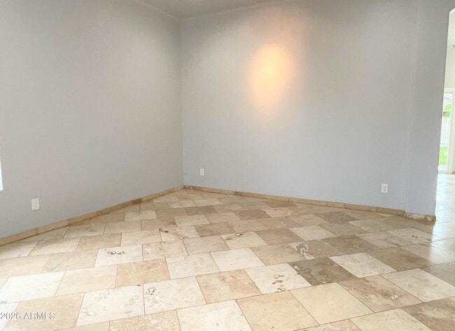 Foto del edificio - 5164 W Ross Dr