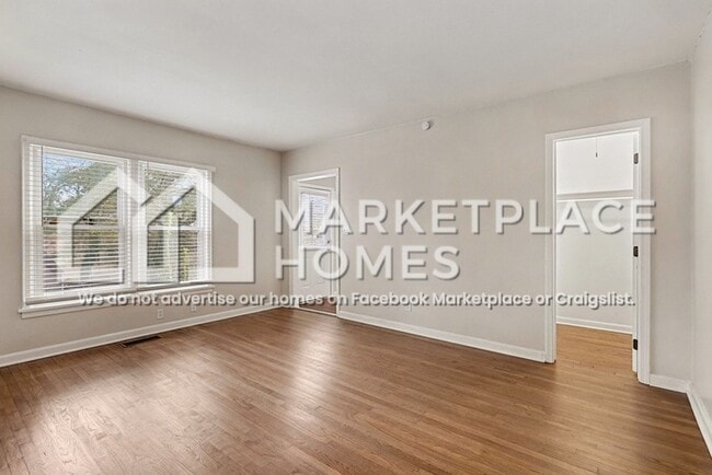 Photo - 2851 Akron St House