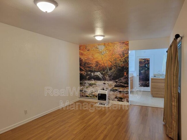 Foto del edificio - 949 SW Rogue River Ave