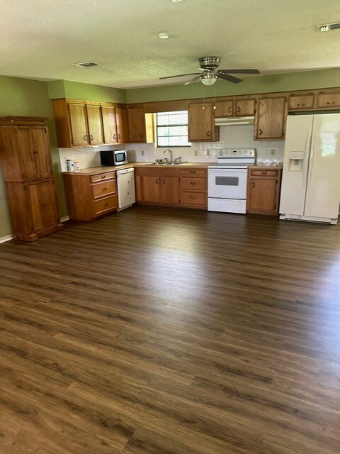 Foto del edificio - 9588 FM 225