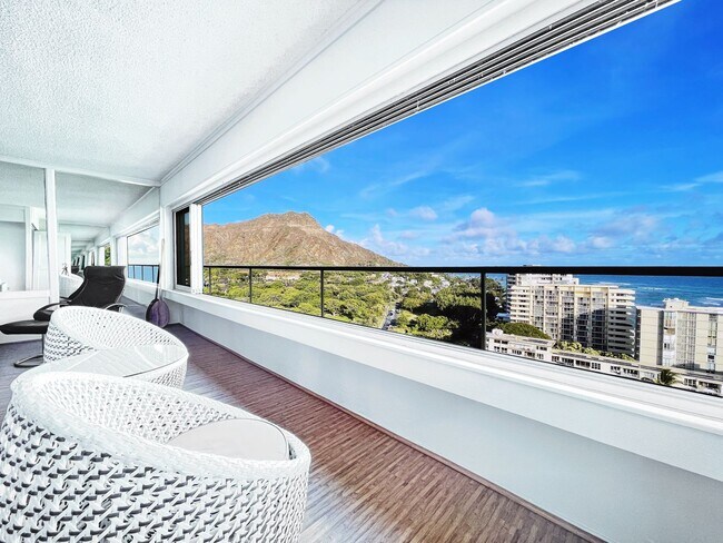 Foto del edificio - Ocean Front, Gold Coast, Furnished Condo with Direct Ocean Views!