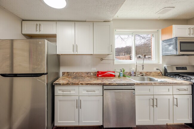 Foto del edificio - 4217 Gault Pl NE