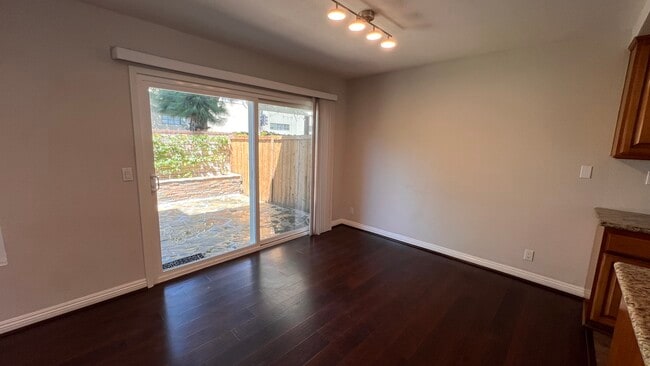 Foto del edificio - 630 W Palm Ave