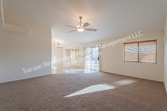 Foto del edificio - 7621 S Laurel Willow Dr