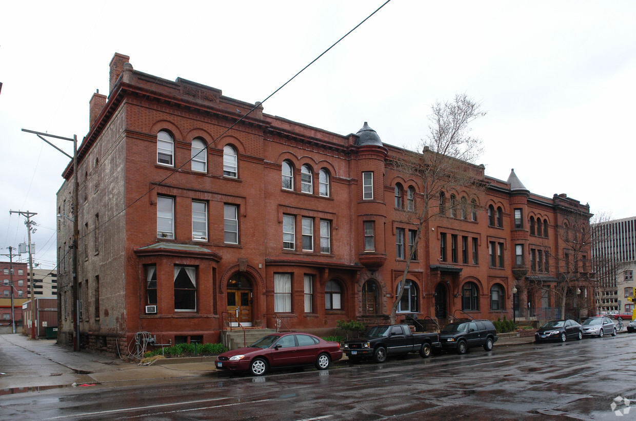 Foto del edificio - 9th St Historic Brownstones