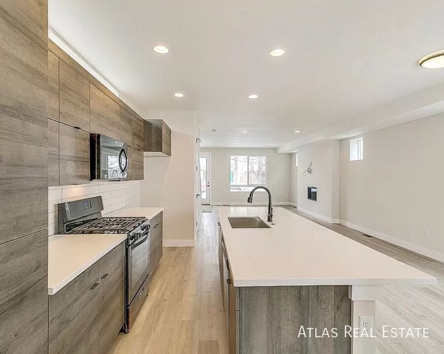 Foto principal - 4306 Sherman St