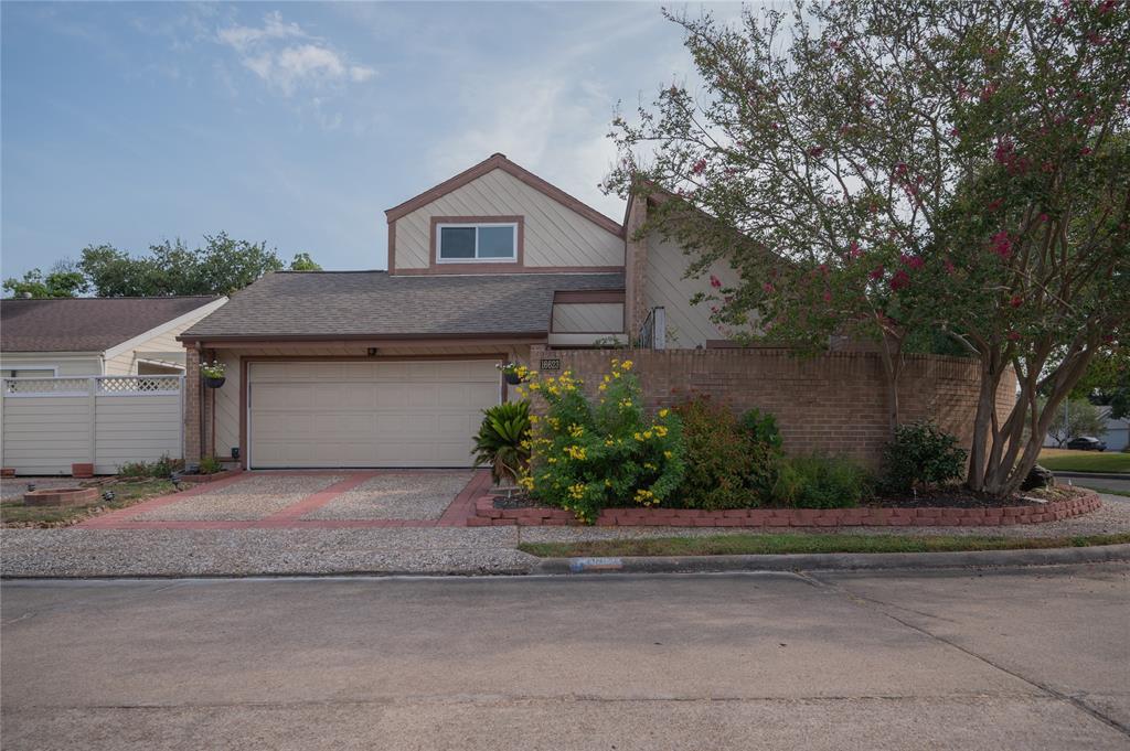 Primary Photo - 16623 Park Green Way