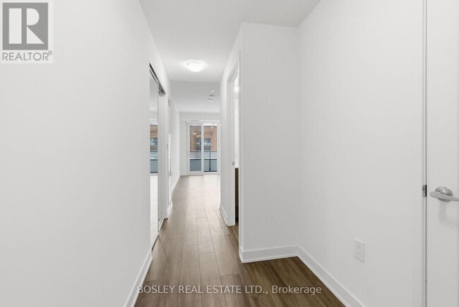 Building Photo - 135 Lower Sherbourne St