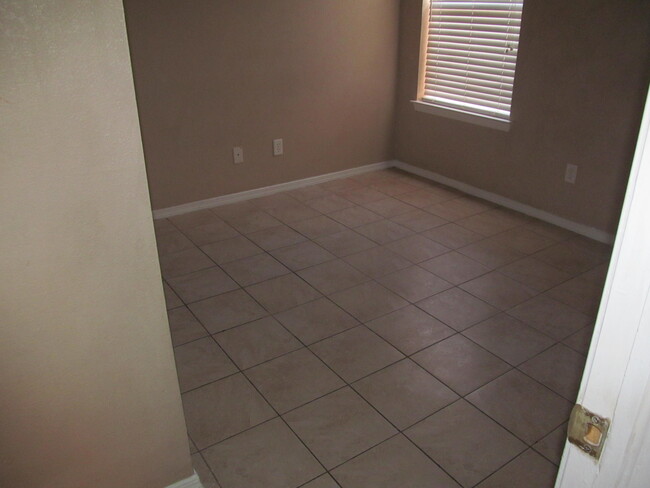 Foto del edificio - 14072 Jason Crandall Dr