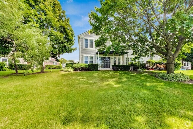 Building Photo - 1808 Vermont Dr