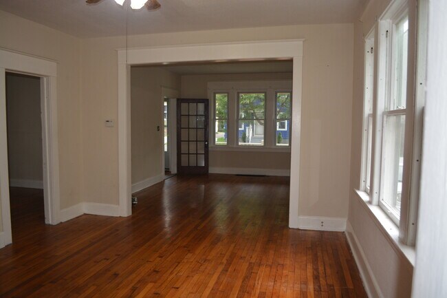 Foto del edificio - 1621 Dudley Ave