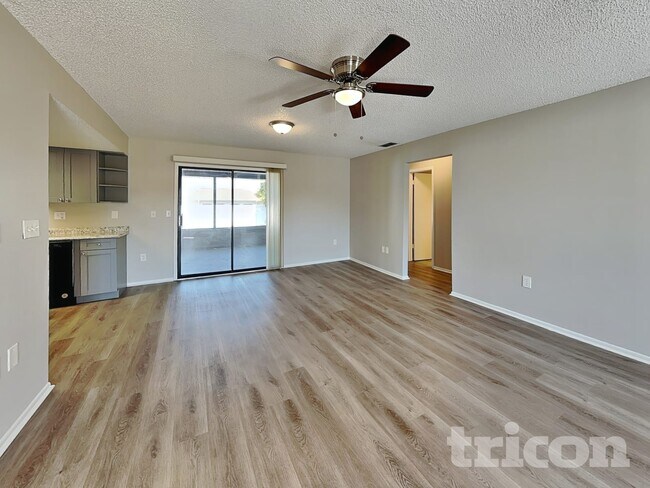 Foto del edificio - 2001 Deborah Dr