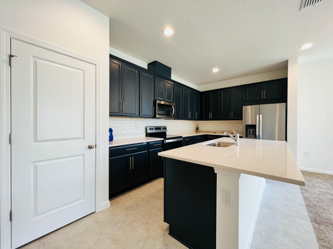 Building Photo - 4418 Davos Dr