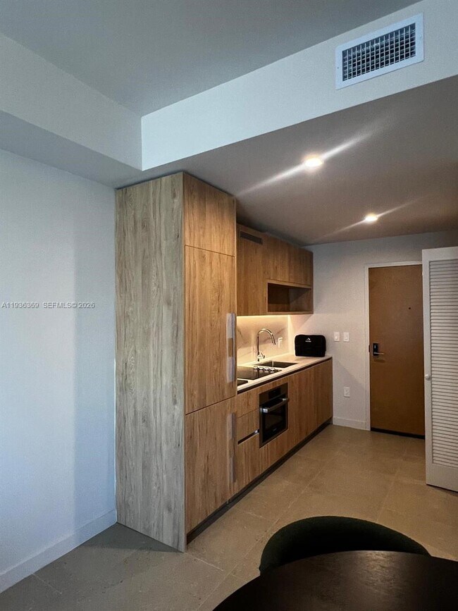 Foto del edificio - 11 NE 6th St