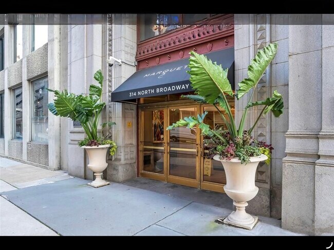 Foto del edificio - 314 N Broadway