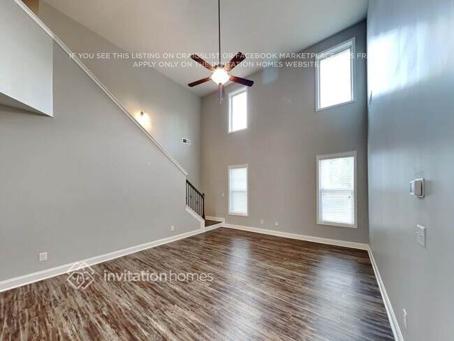 Foto del edificio - 667 Wood Point Way