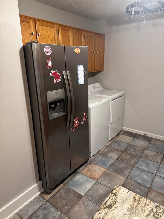 Foto del edificio - 2950 Meadowlark Ln