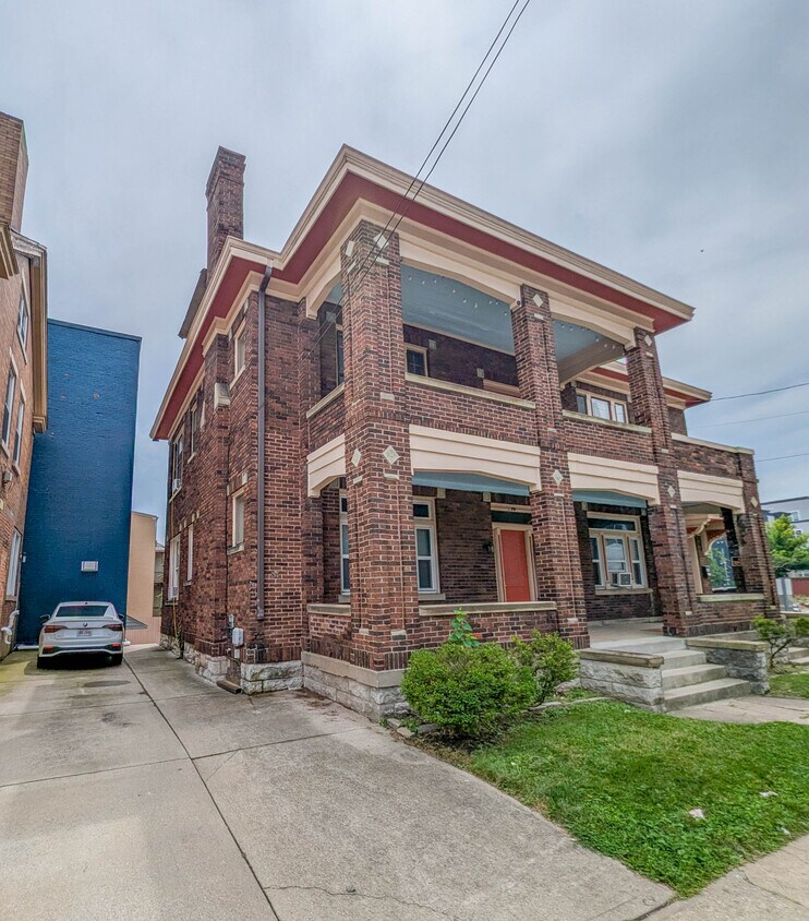 Foto principal - 89 W McMillan St