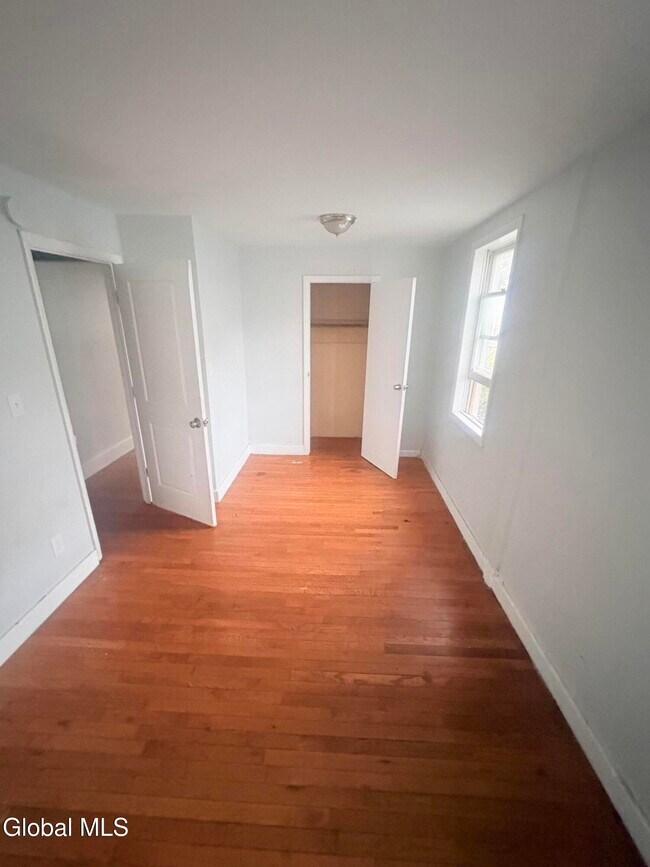 Foto del edificio - 356 2nd St
