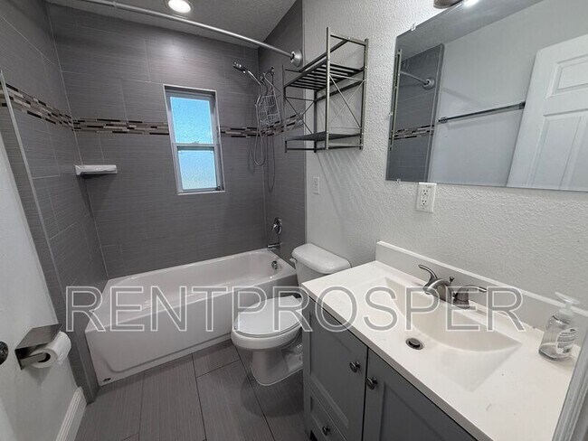 Foto del edificio - 1217 25th St