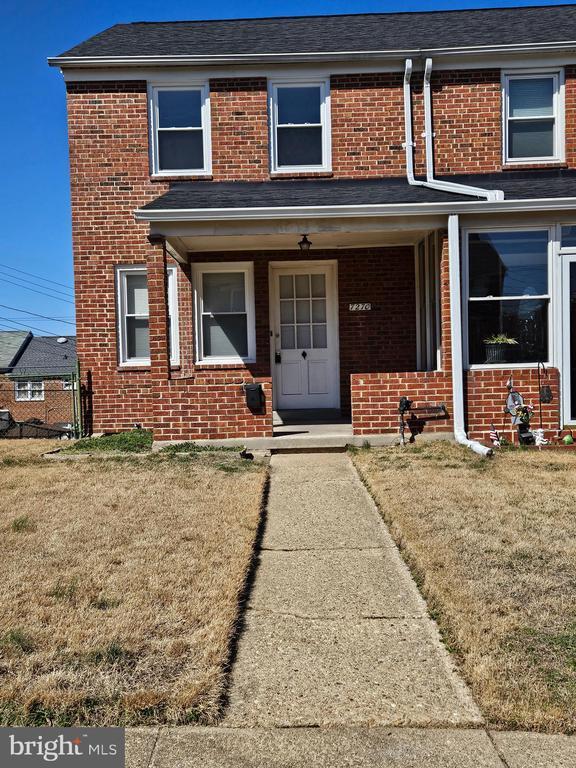 Foto principal - 7270 Conley St