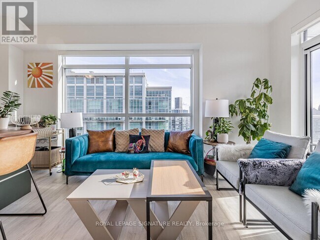 Building Photo - 251 Manitoba St