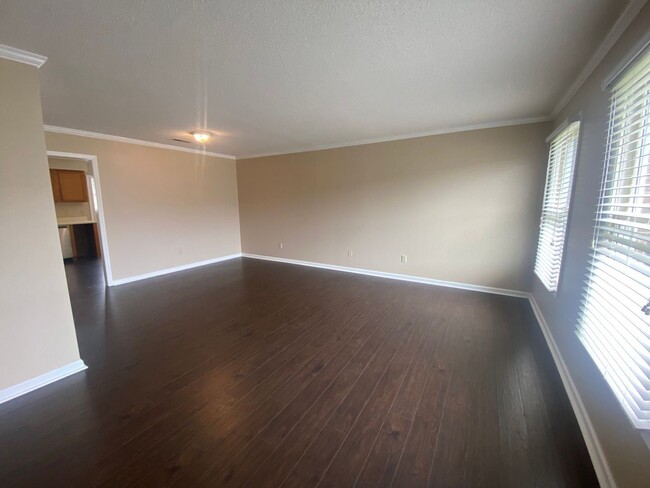 Foto del edificio - 2 br, 1.5 bath House - 116 Dogwood Ct.