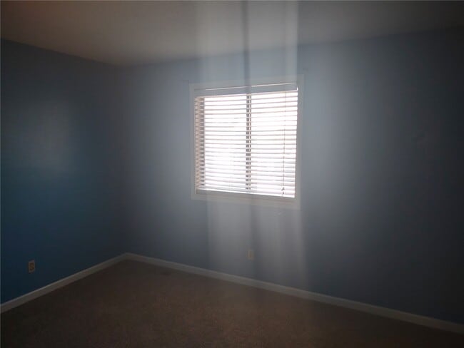 Building Photo - 28 Cedar Grove Ct