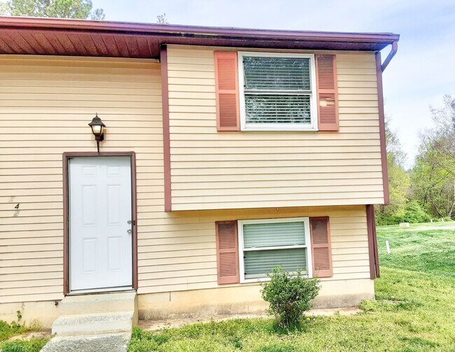 Photo - 2421 Camellia Dr Apartment