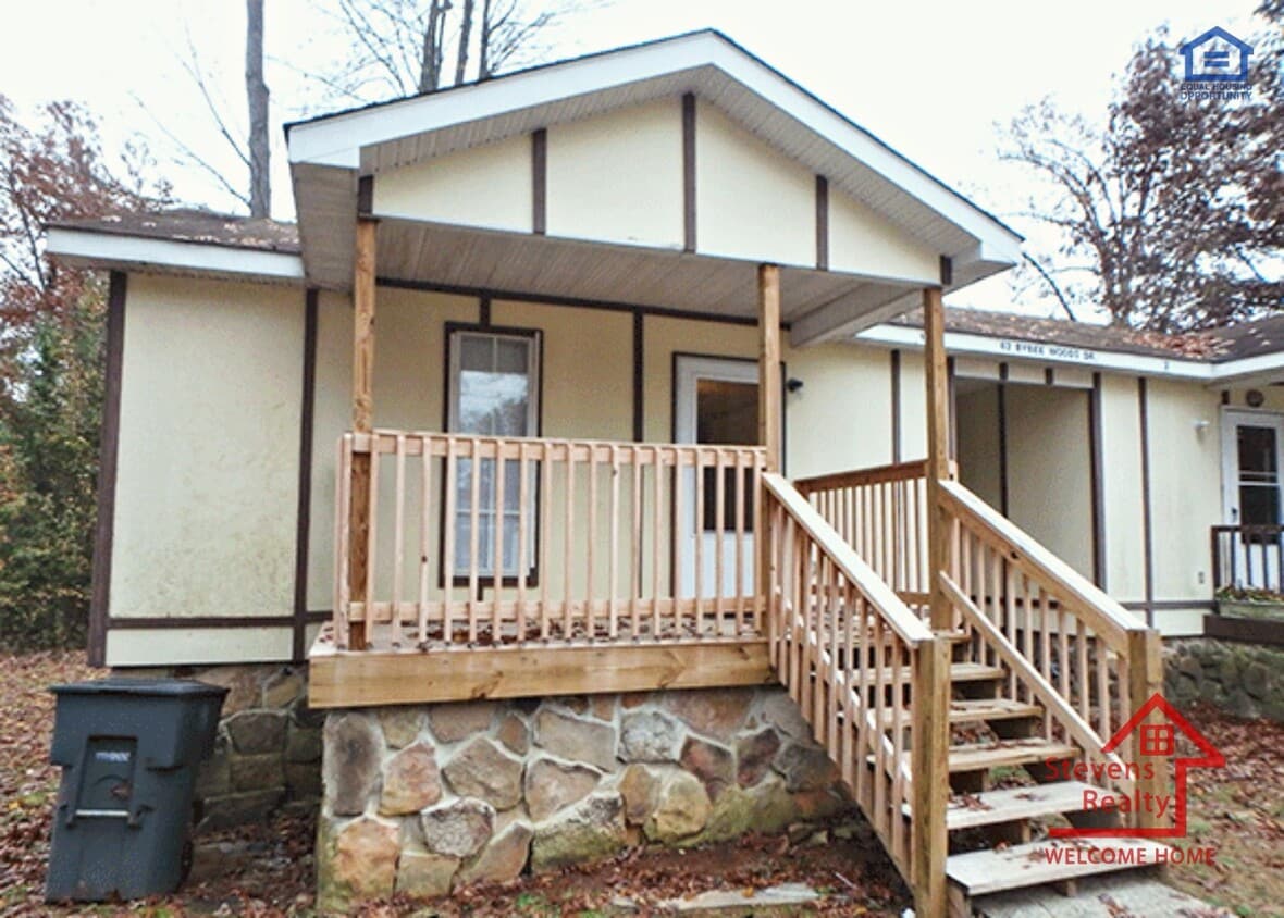 Primary Photo - 62 Bybee Woods Dr