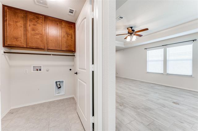 Foto del edificio - 7613 Heritage Dr