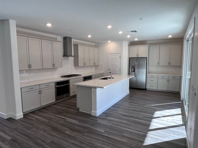 Building Photo - Gorgeous Brand New 4 Bedroom Smart Home in...