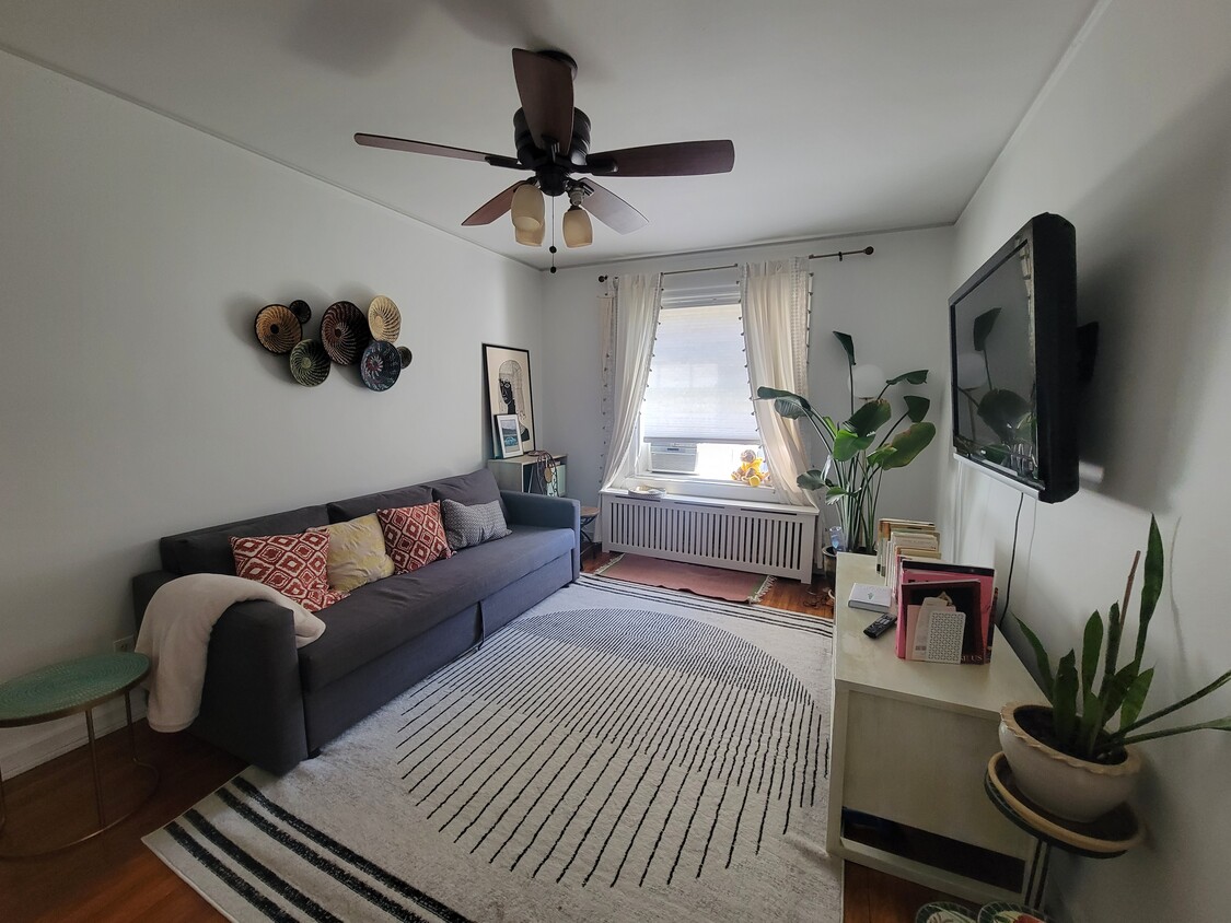 Foto principal - 3069 Hobart St