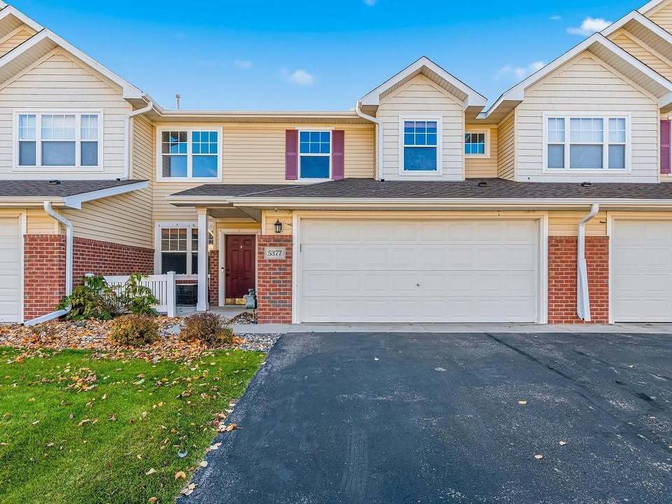 Foto principal - 5377 172nd St W