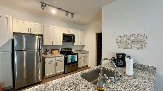 Foto del edificio - 8367 Coventry Ct