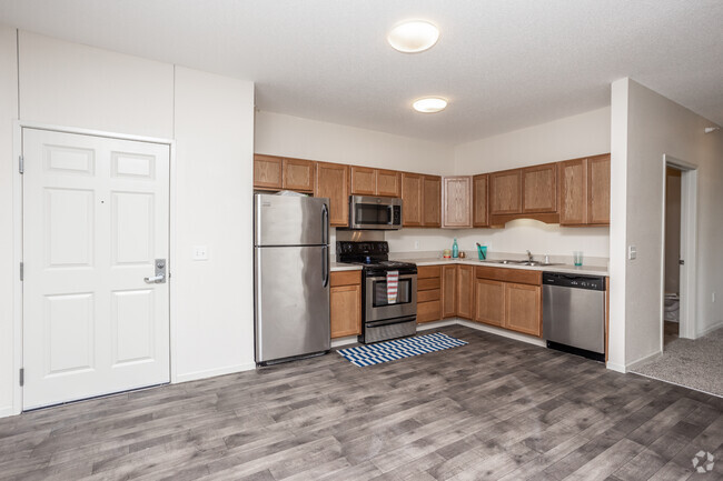 3BR, 2BA - 1,201 SF - Laverne Apartments