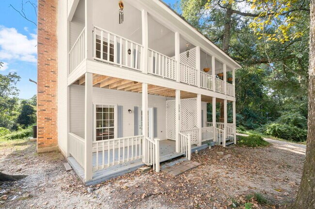 Foto del edificio - 5370 Rosedown Ct