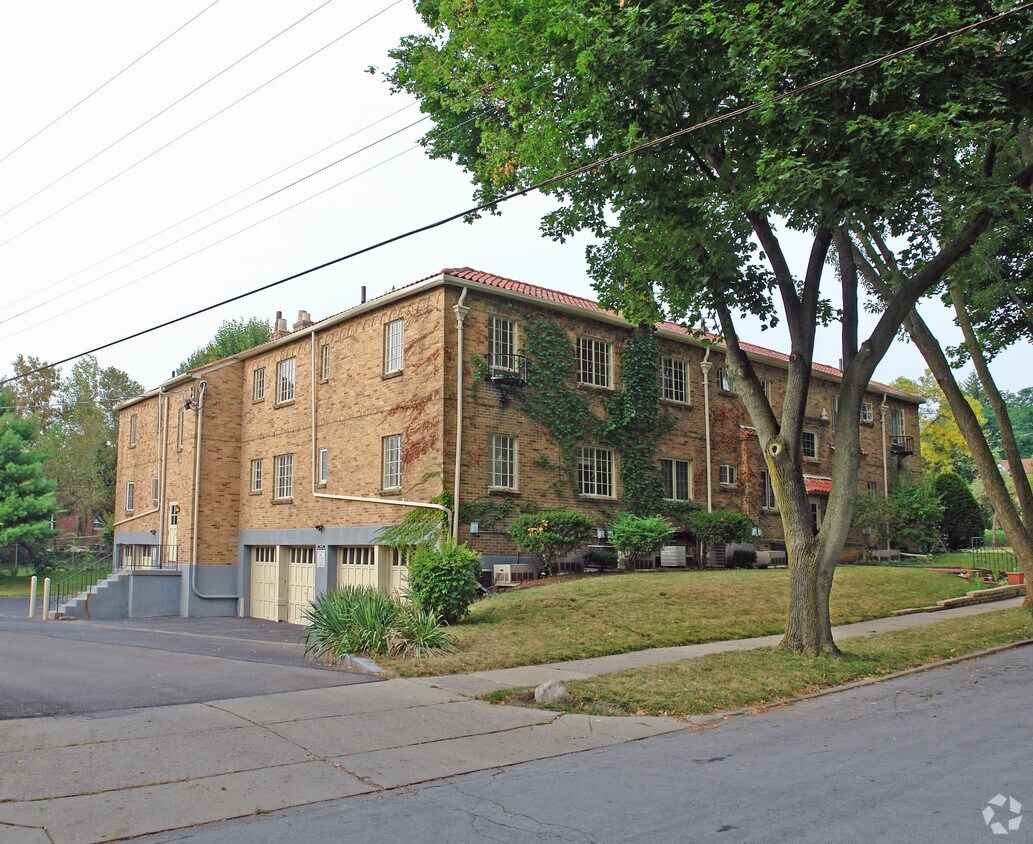 Foto del edificio - 2200 Far Hills Ave