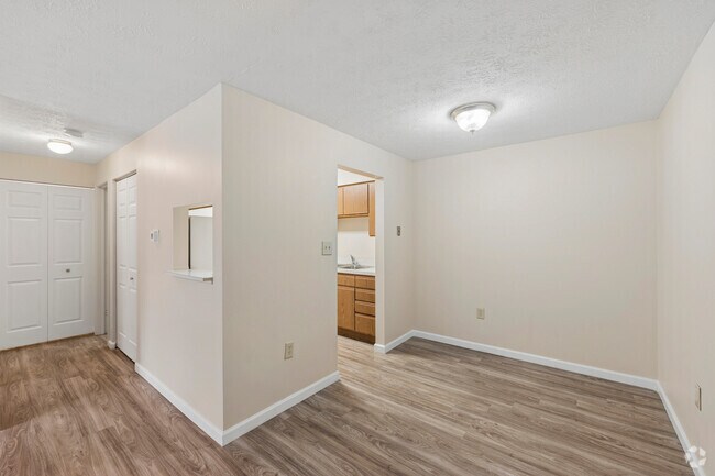 1 dormitorio, 1 baño - 520 pies cuadrados - Comedor - Newton Hill Apartments