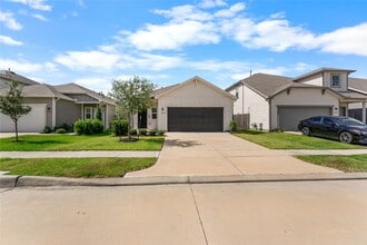 Building Photo - 26370 Cedar Sedge Dr