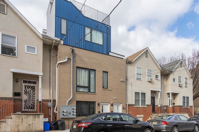 Building Photo - 2 br, 2 bath 4plex - 1820 N 18th St Unit B