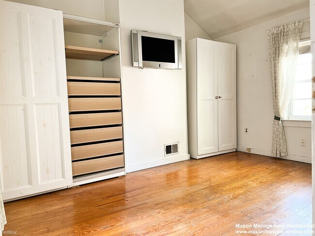 Building Photo - 2 br, 1 bath Duplex - 87A Pearl St