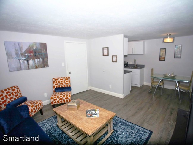 Foto del edificio - 14901 Turney Rd