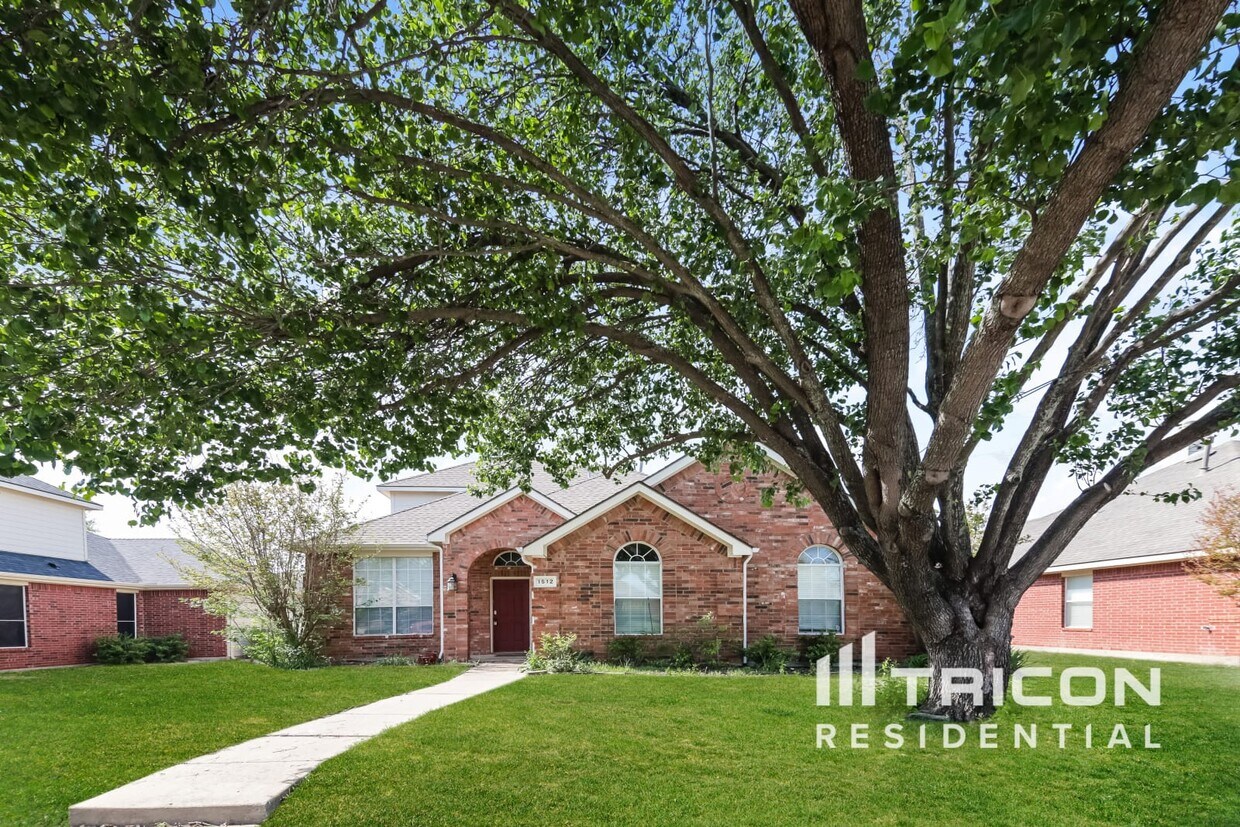 Foto principal - 1512 Autumnmist Dr