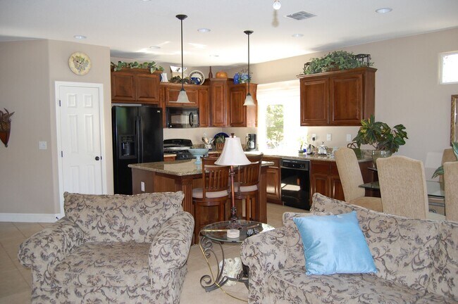 Building Photo - 3 bedroom Gem in Anatolia